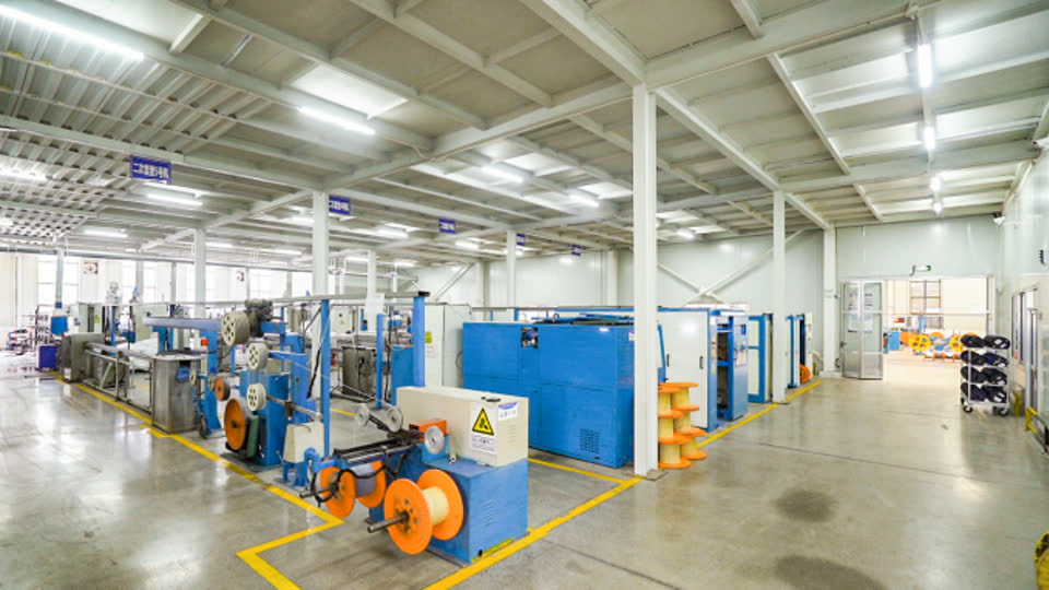 Loose tube extrusion — Ebocom production line